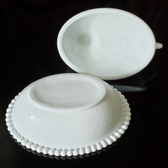 Vntge Milk Glass Hen On Nest Dish - Picture 2 of 9